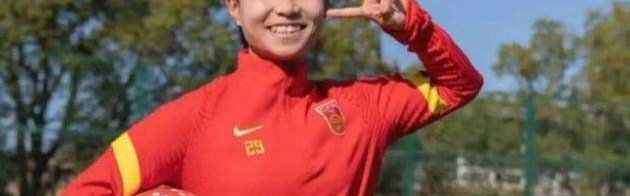 九游平台-武汉江大女足为张琳艳留洋送祝福 李磊：欢迎欢迎