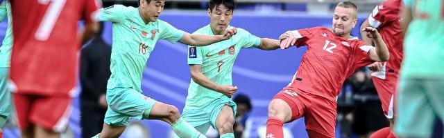 官方网站-国足刷卡延续恩怨情仇？韦世豪对决阿菲夫几无可能