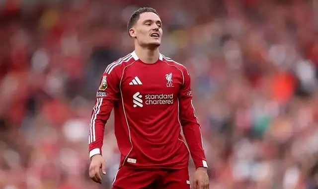 九游-英超-纽卡VS曼联：红军欧冠资格都难，红魔理论上能争冠|利物浦|纽卡斯尔|维拉|切尔西|阿斯顿维拉_新浪体育_新浪新闻