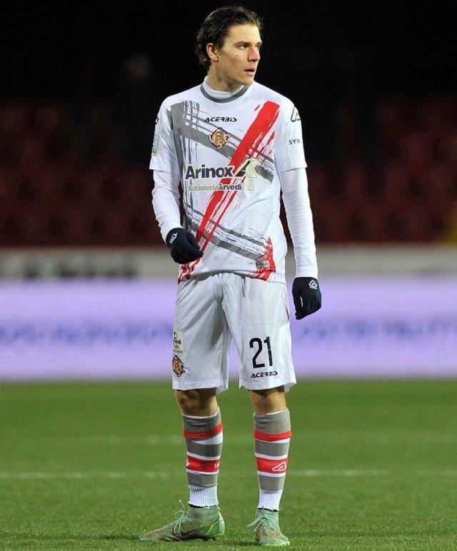 1648433177371094496.png image.png